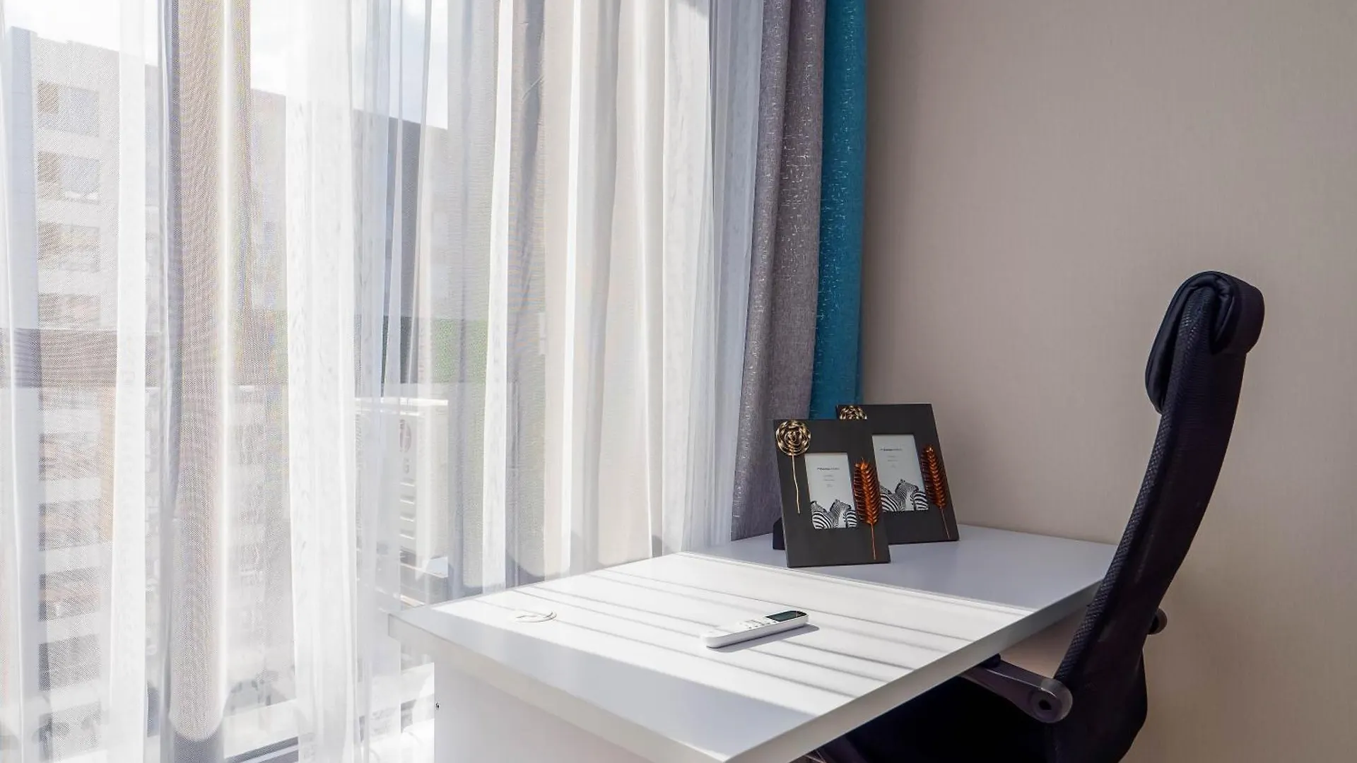Instaflat At Mega Apartment Almaty